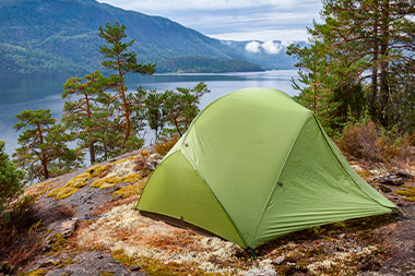 CAMPING INSOLITE SOUS UNE TENTE